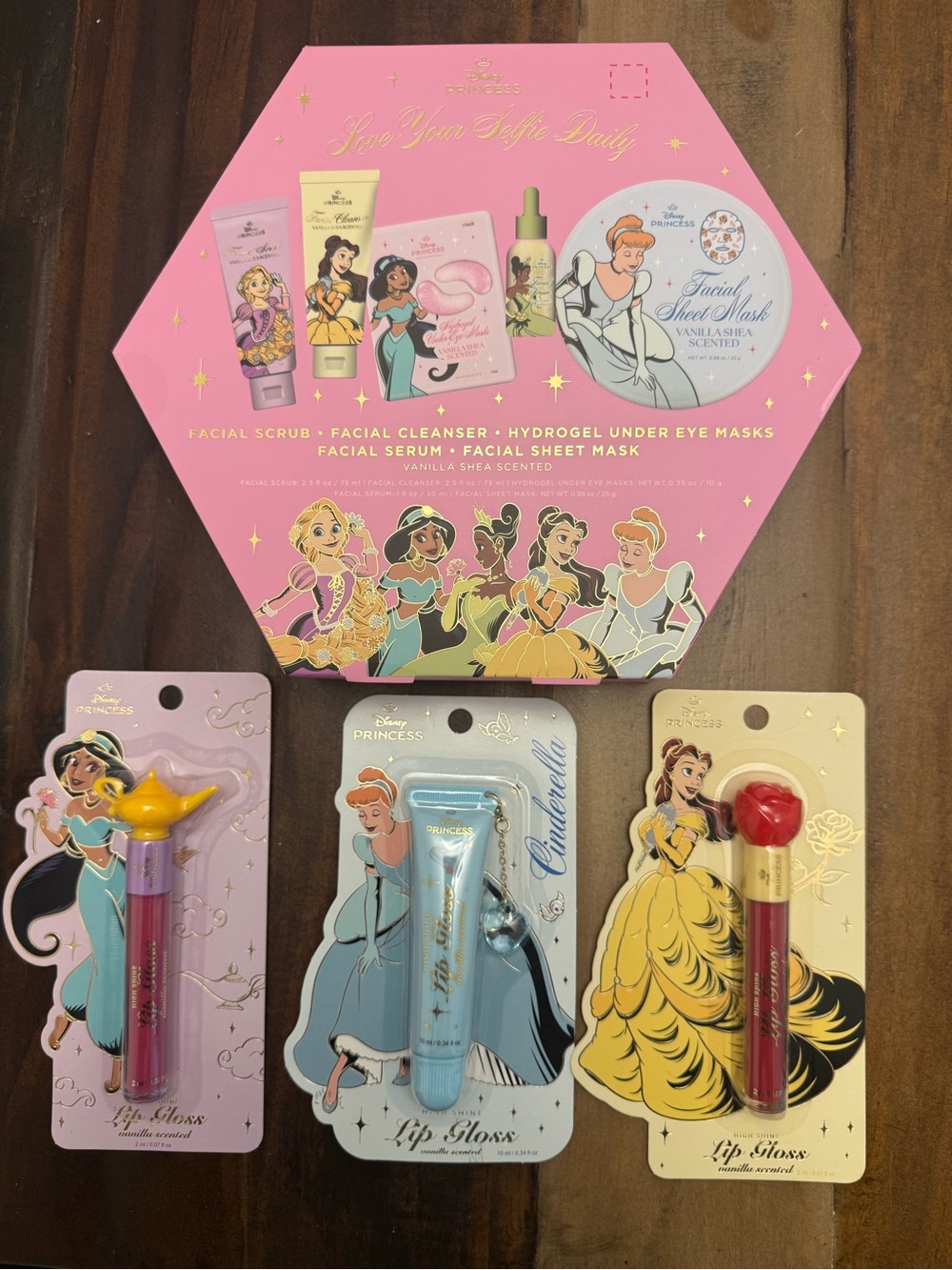 Disney Princess Love Your Selfie Daily Skincare Set Jasmine Cinderella Belle